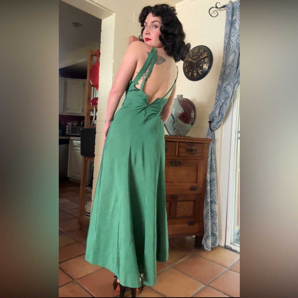 VTG 30s Atonement Green Gown